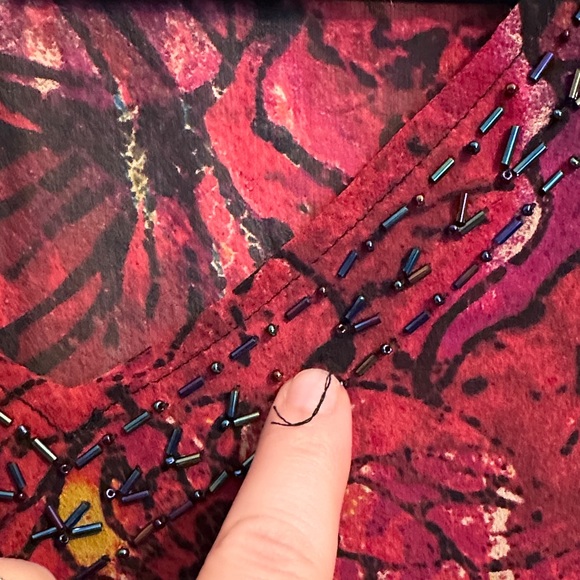 Chico's Vibrant Floral V-Neck sheer Blouse - Red and Black 100% silk - Picture 4 of 9